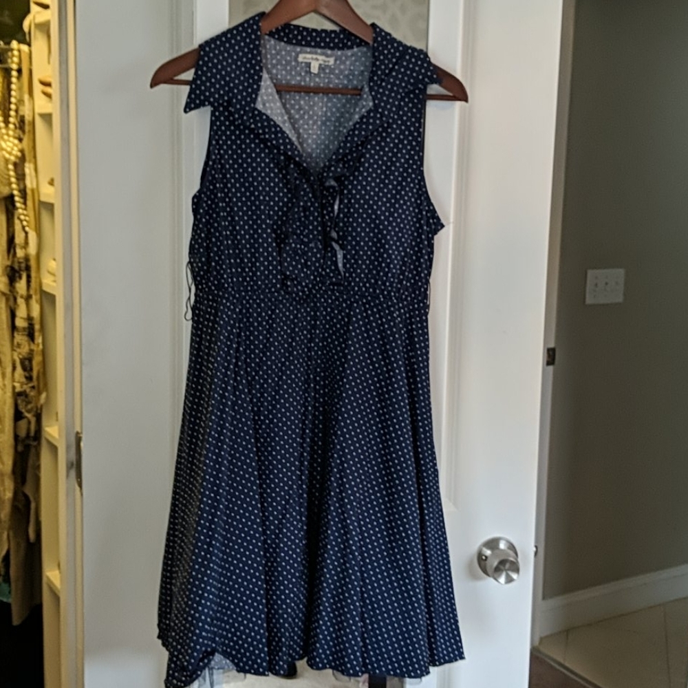 Dress - Picture 3 of 3